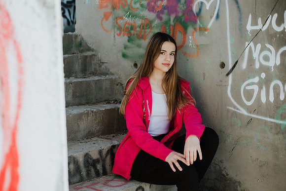 Ali004